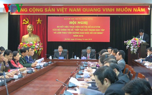 Etudier et suivre l’exemple moral du président Ho Chi Minh - ảnh 1